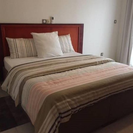Le Buffle Noir Appart D'Hotes Douala Buitenkant foto