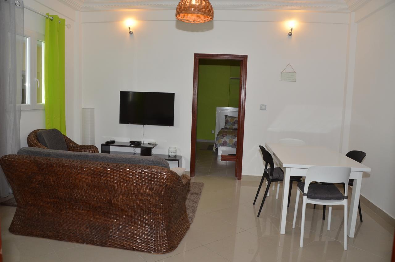 Le Buffle Noir Appart D'Hotes Douala Buitenkant foto
